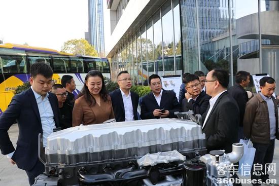 宇通+玉柴攜手助力中國旅游客運(yùn)山河萬里行 宇通+玉柴攜手助力中國旅游客運(yùn)山河萬里行