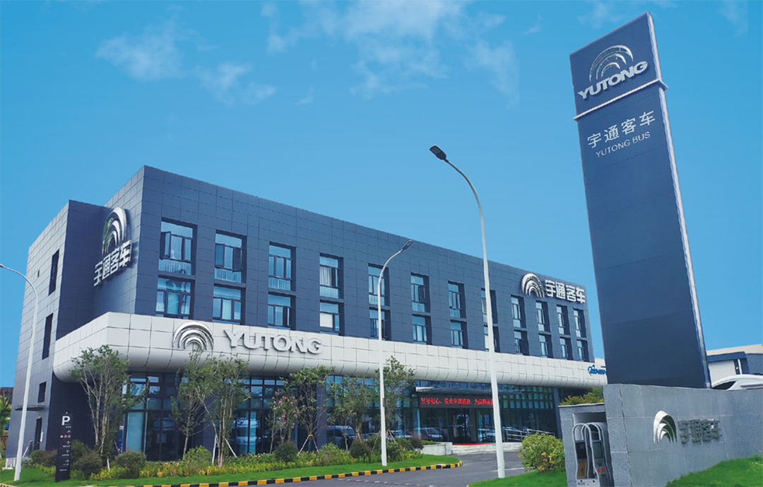 行業(yè)最大批量！宇通100輛高端旅游客車交付新疆