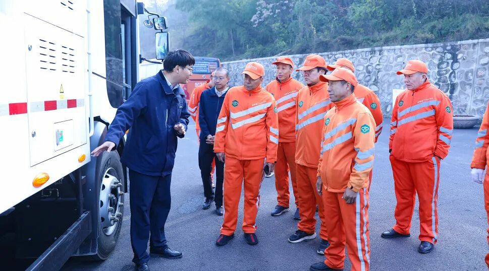 裝備煥新，潔護陽泉！宇通環(huán)衛(wèi)助力山西點亮城市新景！