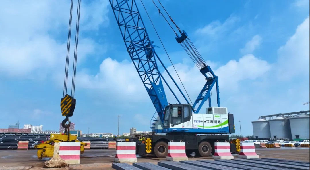 宇通純電動港口輪胎起重機(jī)：以硬核三電技術(shù)，護(hù)航港口綠色高效作業(yè)