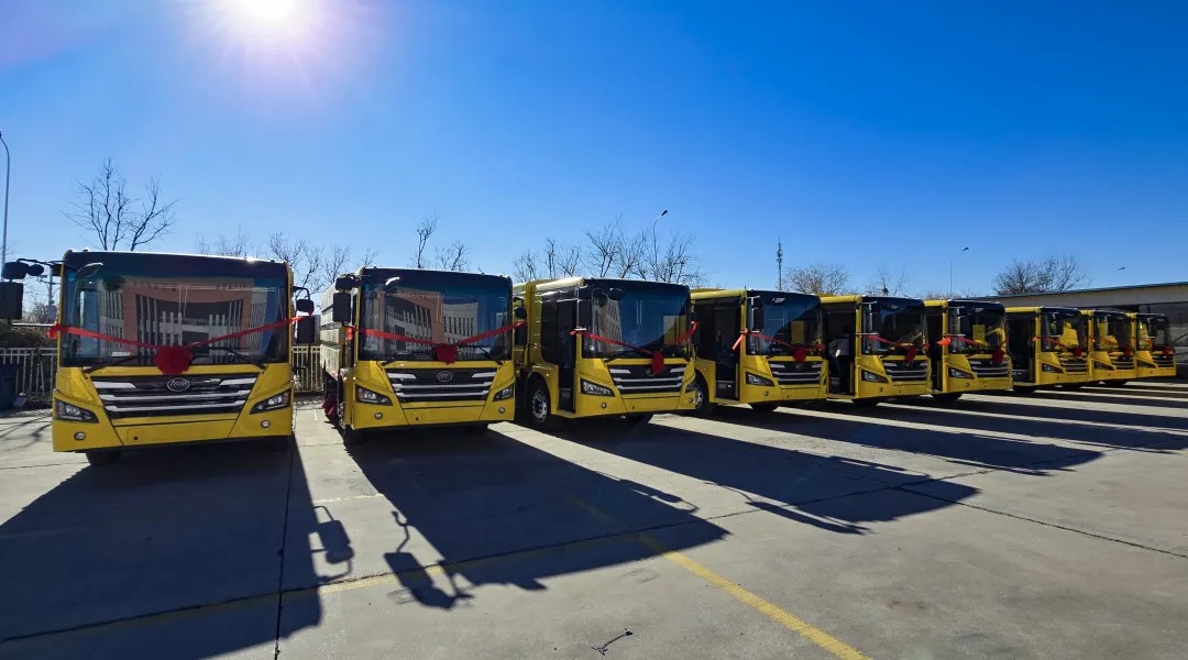 宇通純電動(dòng)高速掃路車批量交付天津，助力綠色養(yǎng)護(hù)升級(jí)！