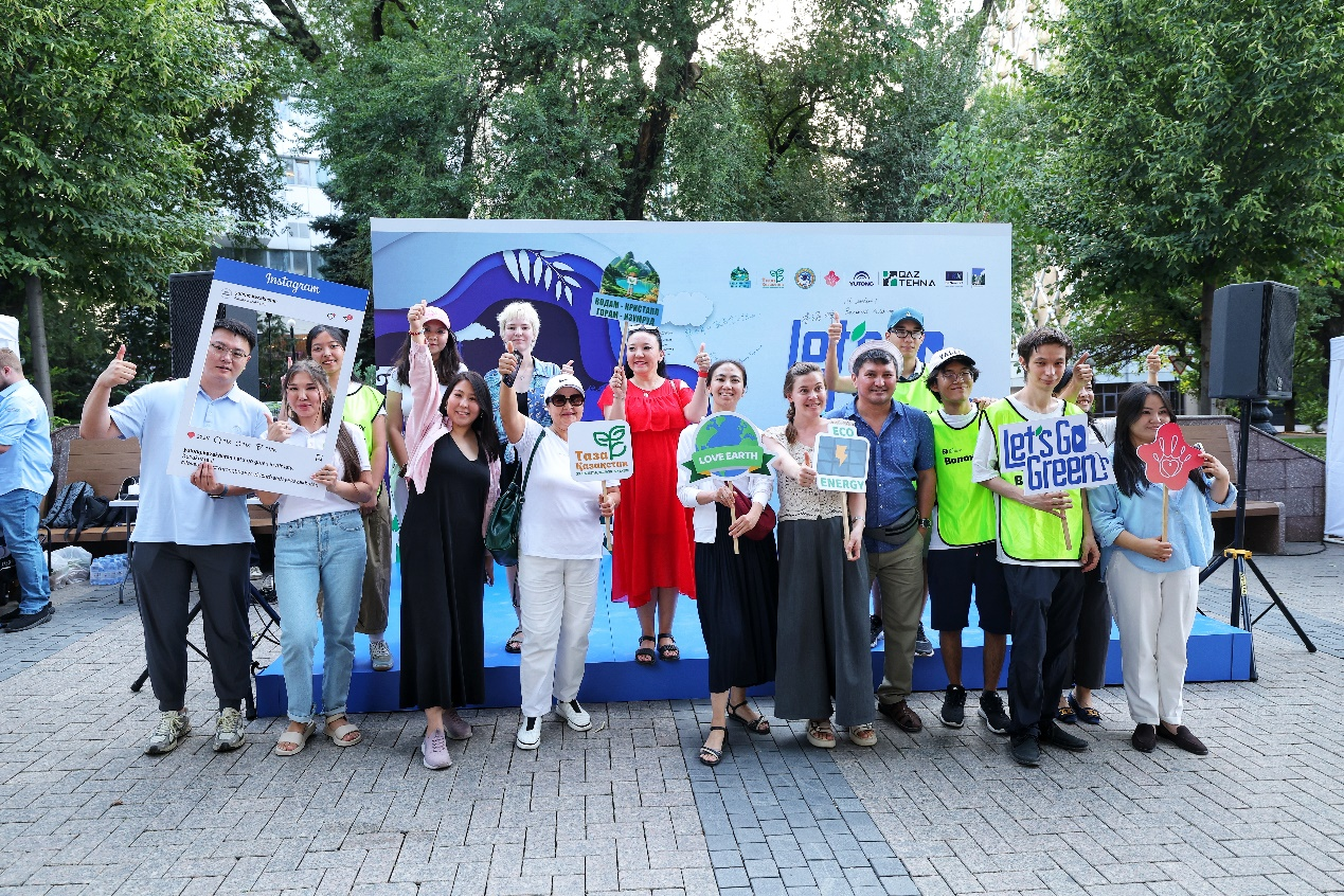 綠色點亮阿拉木圖 宇通攜手中國駐阿拉木圖總領(lǐng)事館共啟低碳出行新篇章