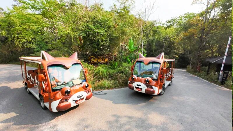 宇通鋰電觀光列車和劍齒虎觀光車亮相北京，以定制化方案賦能景區(qū)升級(jí)