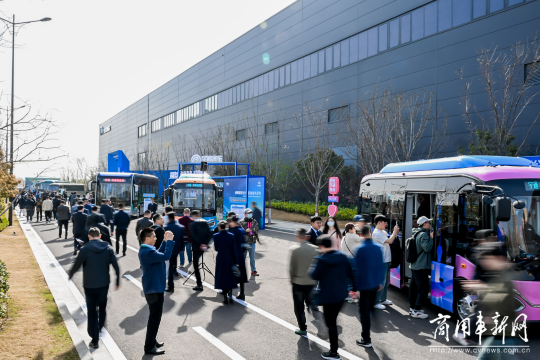 以技術(shù)創(chuàng)新打造長遠競爭力，宇通新能源商用車全系新品發(fā)布會舉行