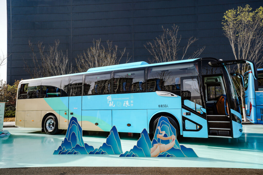 宇通上新季丨大運力超能巴士助力旅游經(jīng)濟一路“繁花”